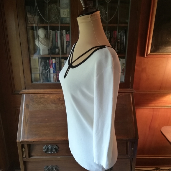 White Knit Top with Black Accents - Size Large - Picture 3 of 7